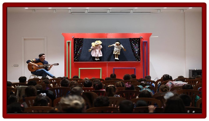 MERKEZEFENDİ BELEDİYESİ KENT TİYATROSU MİNİKLERİN YÜZÜNÜ GÜLDÜRDÜ