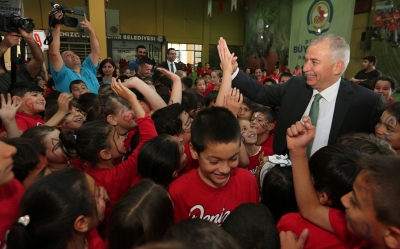 60 BİN ÇOCUK GÖNÜLLERİNCE EĞLENDİ