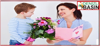 Anne Çiçek Bekliyor Çocuklar Kıyafet Alıyor