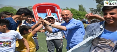 Başkan Özbaş, Miniklerin Coşkusuna Ortak Oldu