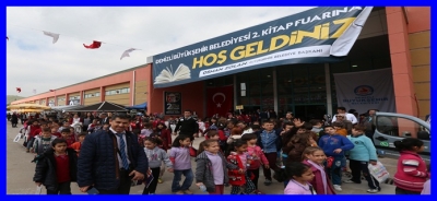 Ege'nin En Büyük Kitap Fuarı Kapılarını Açtı