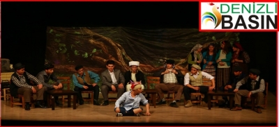 Genç tiyatroculardan muhteşem gala