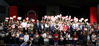  Genç Tiyatroculardan Muhteşem Gala