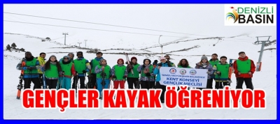 Gençler Kayak Öğreniyor