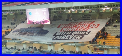 Gençler Kudüs İçin Tribünde Bayrak Açtı