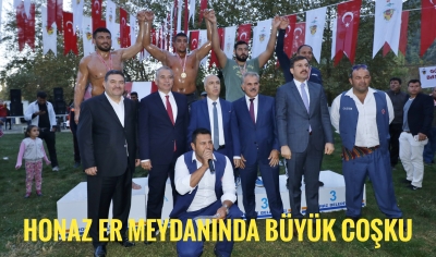 HONAZ GÜREŞLERİNDE BAŞPEHLİVAN FURKAN DURMUŞ ALTIN OLDU