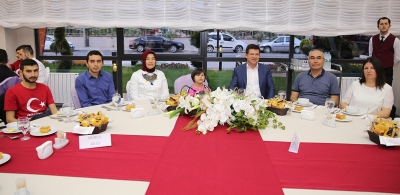 MERKEZEFENDİ BELEDİYESİ MEHMETÇİK VE AİLELERİNİ AĞIRLADI