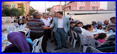 MERKEZEFENDİ’DE İFTAR SOFRALARI BOYLU BOYUNCA SIRALANDI