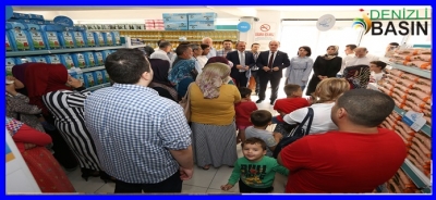 PAMUKKALE SOSYAL KARTLARINI  MİLLETVEKİLİ ŞAHİN TİN DAĞITTI