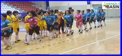 PAÜ Kadın Futsal Takımı 3. Oldu.