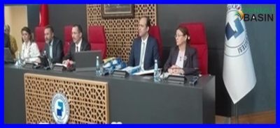 REKTÖR BAĞ RESTİNİ ÇEKTİ, TEK TEK CEVAP VERDİ