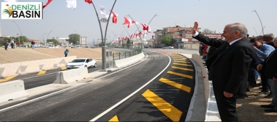 ÜÇGEN KÖPRÜLÜ KAVŞAKLARI TRAFİĞE AÇILDI